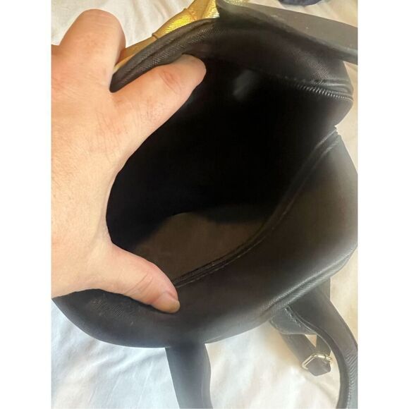 Minnie Mouse small black and gold backpack - Picture 4 of 4